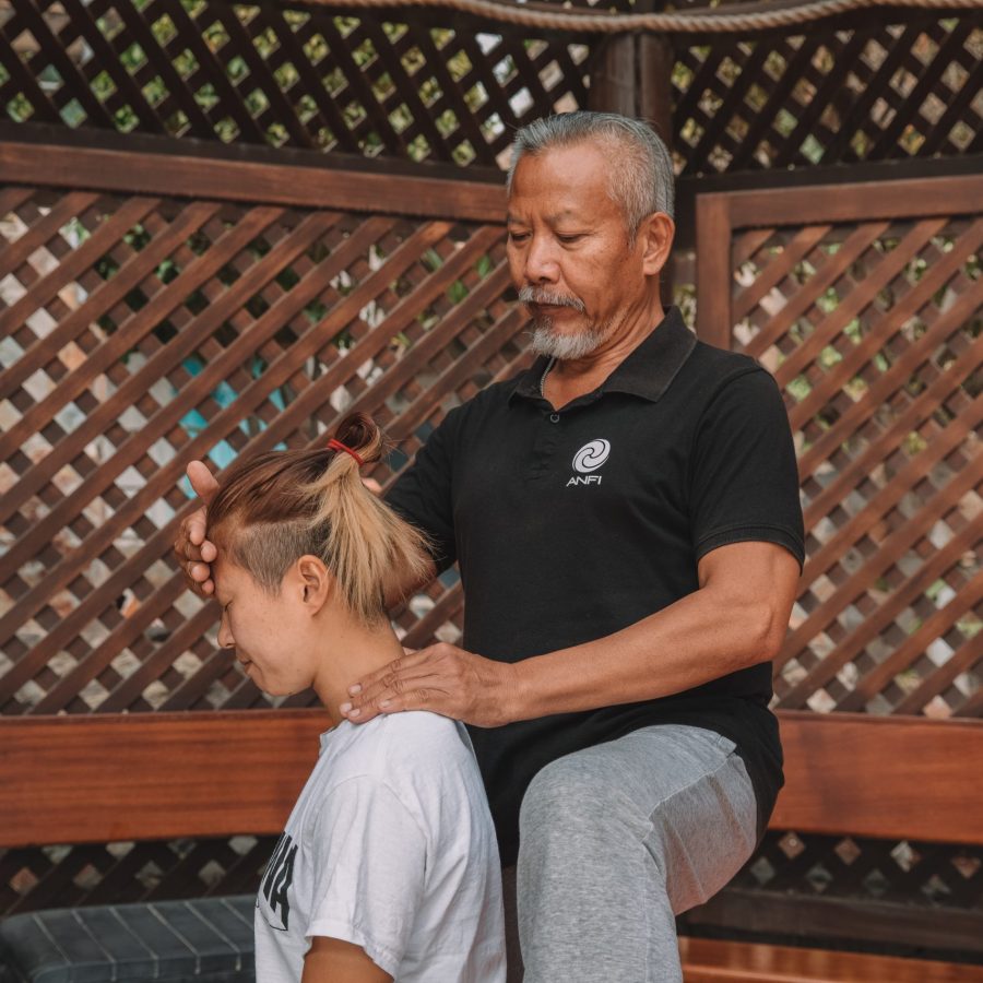 masaje thai cuello